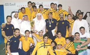 عماد بهبهاني مع اللاعبين الفائزين ﻿