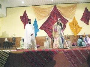 مشهد من المسرحية﻿