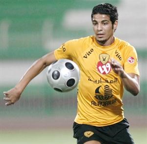 محمد راشد يتدرب منفردا لتاهيله من الاصابة