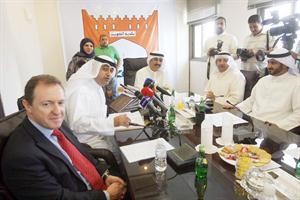 ماحمد الصبيح بعد توقيع العقد
