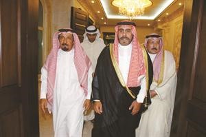 ناصر بن ماضي بن طعزة مرحبا بالشيخ احمد صباح السالم﻿