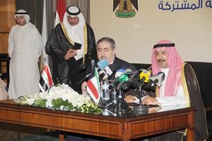 الشيخ دمحمد الصباح ووزير الخارجية العراقي هوشيار زيباري خلال المؤتمر الصحافي	 هاني الشمري﻿