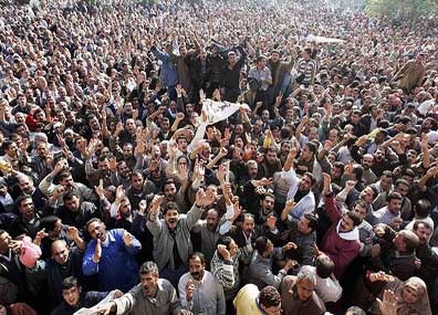 مقومات الثورة ماضياً وراهناً