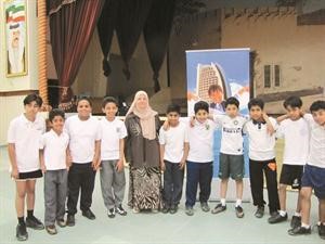 لقطة تذكارية مع طلاب مدرسة صقر الشبيب﻿