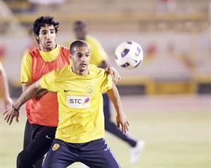 بدر المطوع يتالق مع النصر 