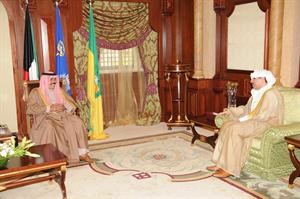 سمو ولي العهد مستقبلا السفير الشيخ حمد جابر العلي﻿