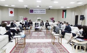 الوفد الاميركي ووفد قيرغيزستان خلال الزيارة﻿