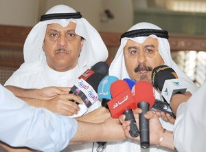 د محمد الصباح ومبارك الخرينج اثناء المؤتمر الصحافي امس