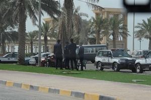 تواجد امني مكثف لدوريات الامن العام والنجدة في محيط السفارة البريطانية