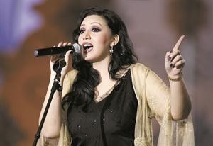 اسماء لمنور﻿