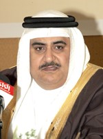 «تويتر» ابن الخمس سنوات ساحة لسجال عمره مئات السنين في البحرين