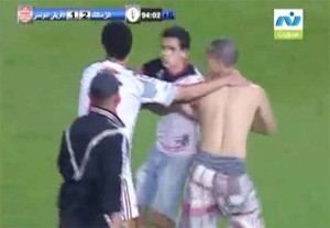 احد اللاعبين في لحظة انفعالية