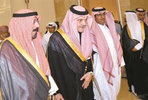 نائب رئيس الوزراء ووزير الخارجية الشيخ دمحمد الصباح ووزير الخارجية السعودي الامير سعود الفيصل﻿