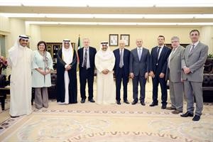 الرئيس جاسم الخرافي اثناء استقباله رئيس وفد البرلمان الاوروبي بحضور شعيبالمويزري وداسيل العوضي ومرزوق الغانم﻿