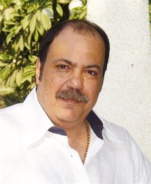 طلعت زكريا