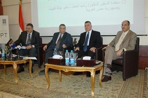 درشيد الحمد واسامة صالح وعلي الغانم واحمد الوكيل	 ناصر عبد السيد﻿