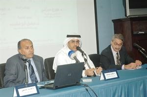 دعبدالله الشايجي ودجورج عيراني خلال الندوة سعود سالم
