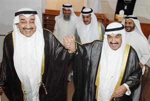 الرئيس جاسم الخرافي وسمو رئيس الوزراء الشيخ ناصر المحمد في لقطة ارشيفية بعد اختتام دور الانعقاد الماضي