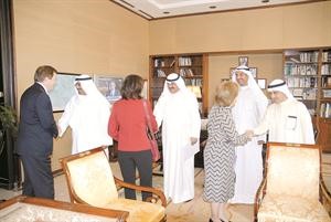 الشيخ د محمد الصباح وخالد الجارالله والشيخ د احمد الناصر والسفير مجدي الظفيري يرحبون بسفراء الدول 5 الدائمة العضوية في مجلس الامن قبل بدء الاجتماع امس﻿