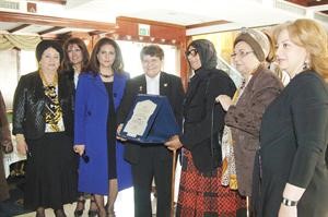 تكريم درشا الصباح من اعضاء جمعية احباء مصر ناصر عبدالسيد