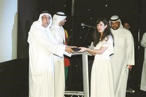 الجود شهاب والمركز الثالث كافضل تصوير عن فيلم سر السعادة﻿
