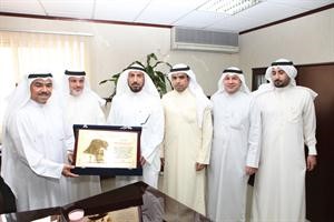 المنصور يكرم الياسين