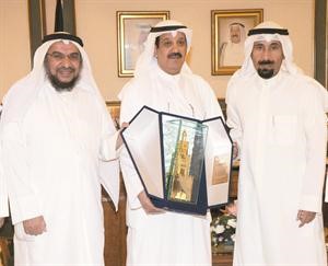 مبرة المتميزين تكرم محافظة العاصمة﻿