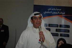 عبدالصمد حاجي يلقي كلمته كرم ذياب
