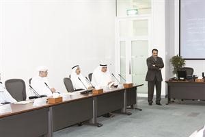 احد اللقاءات التثقيفية التي عقدها الديوان﻿