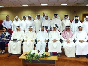 دفاضل صفر وماحمد الصبيح يتوسطان المكرمين﻿