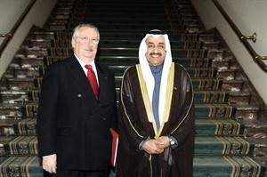 الرئيس جاسم الخرافي مع رئيس مجلس النواب البلجيكي اندريه فلاهاوت﻿