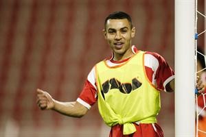 طلال نايف في تدريب سابق مع الازرق﻿