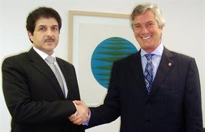 السفير يوسف عبدالصمد خلال لقائه فرناندو كولر﻿