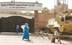 سجن طره حظي بحراسة مشددة اثر نقل علاء وجمال اليه امس رويترز