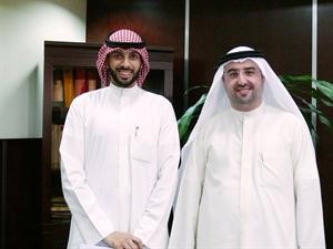 دمثنى الرفاعي خلال لقائه مبارك الحقان﻿