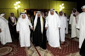 سمو رئيس الوزراء لدى وصوله لتقديم واجب العزاء﻿