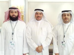 دخالد البراك متوسطا اثنين من لجنة التحكيم في الفرع الرابع﻿