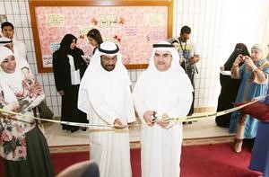 محمد الكندري مفتتحا المختبر اللغوي﻿