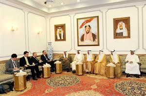 سمو رئيس الوزراء الشيخ ناصر المحمد مستقبلا جيفري فيلتمان والوفد المرافق له﻿