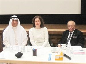 هاشم نقي مع البروفيسور سايمون هاسكل والبروفيسورة جودت هولنويجر﻿