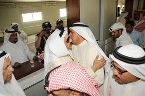 عبدالله الرومي يقدم التعازي