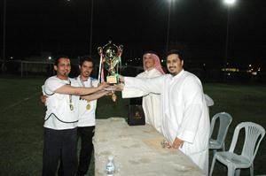 بدر البدر وعايد الروضان يتوجان الفريق البطل﻿