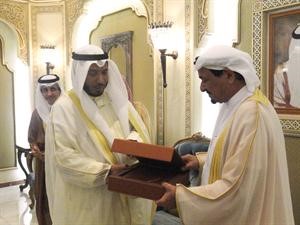 سمو الشيخ حميد بن راشد النعيمي يكرم دعبدالله المعتوق﻿