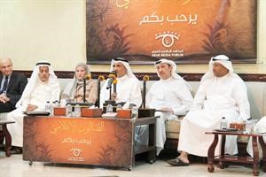 دعبدالله سهر متحدثا خلال الندوة﻿