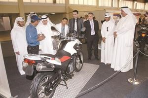 الخالدي يتجول في المعرض﻿