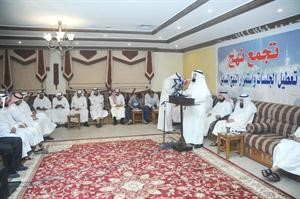 دوليد الطبطبائي متحدثا اثناء ندوة نهج التي عقدت بديوانه مساء امس الاول