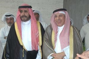 الشيخ احمد صباح السالم في طريقه لتقديم العزاء﻿