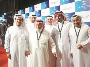 الفنان القدير محمد المنيع مع محمد العجيمي وصادق بهبهاني ومحمود بوشهري في حفل الختام