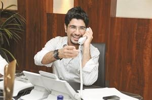 المخرج محمد الكندري يرد على الاتصالات