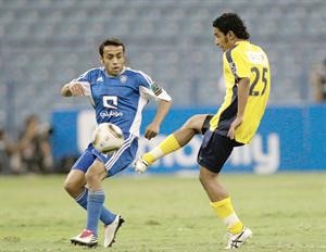 المنافسة ستشتعل في خط الوسط بين لاعب الهلال محمد الشلهوب ولاعب النصر خالد الزيلعي